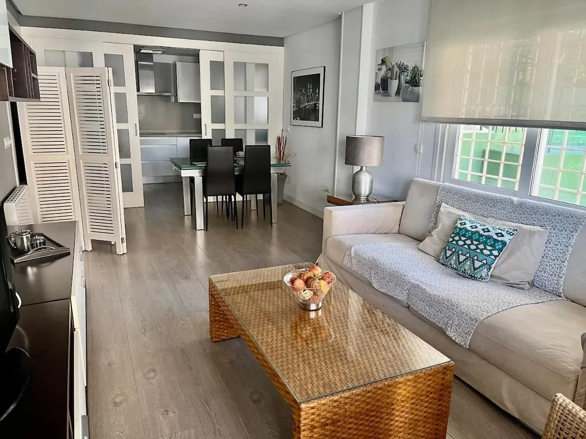 Primera Linea Paseo Maritimo Aguadulce 公寓